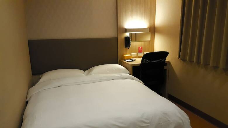 The Riverside Hotel International