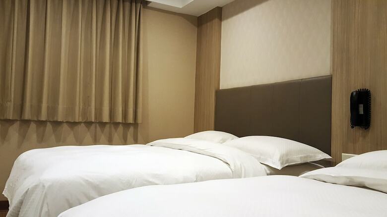 The Riverside Hotel International