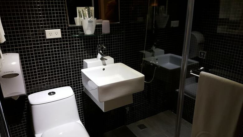 The Riverside Hotel International