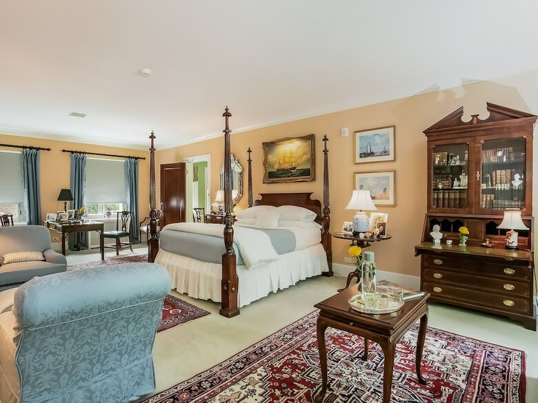 Bed & Breakfast Bishops Hall