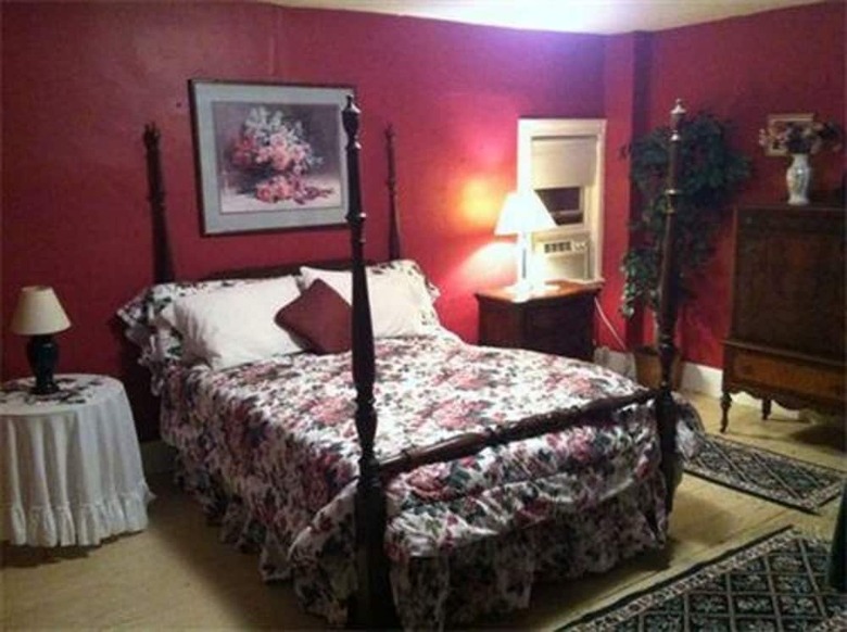 Bed & Breakfast The Willow Tree Inn