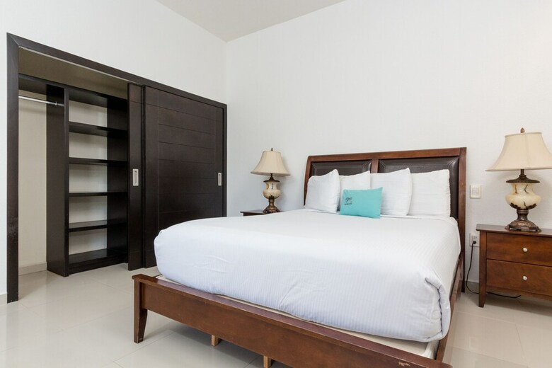 Aparthotel Laguna Shores Resort