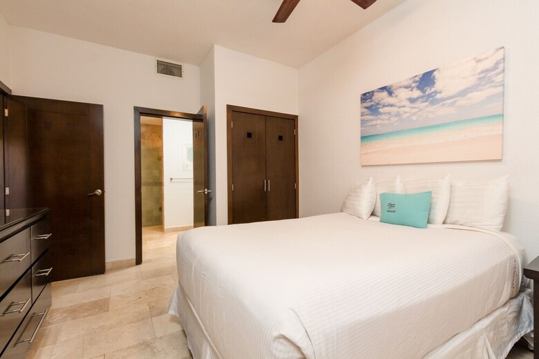 Aparthotel Laguna Shores Resort