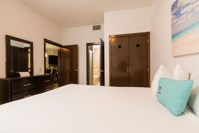 Aparthotel Laguna Shores Resort