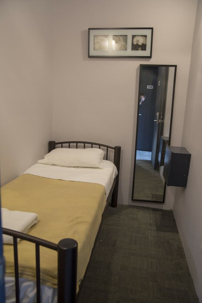 Hostal International Students Residence
