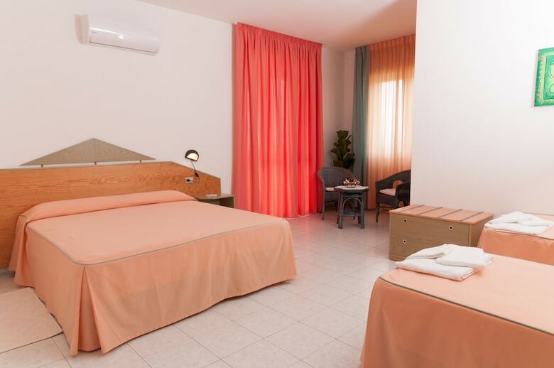 Lu'hotel Porto Pino