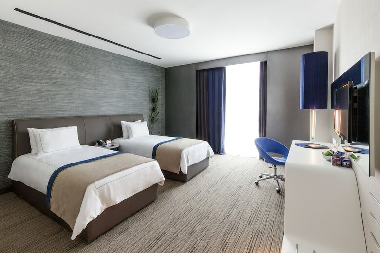 Ramada Hotel & Suites By Wyndham Kemalpasa Izmir