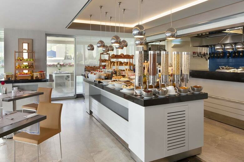 Ramada Hotel & Suites By Wyndham Kemalpasa Izmir
