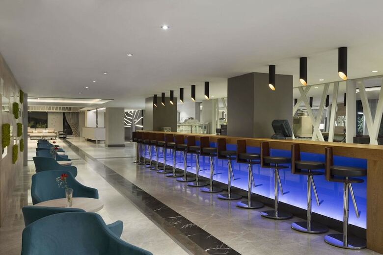 Ramada Hotel & Suites By Wyndham Kemalpasa Izmir