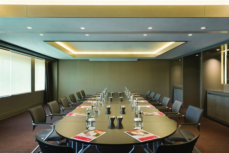 Ramada Hotel & Suites By Wyndham Kemalpasa Izmir