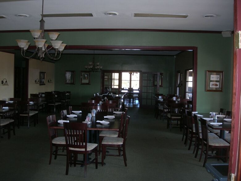 Hotel Baneberry Golf And Resort