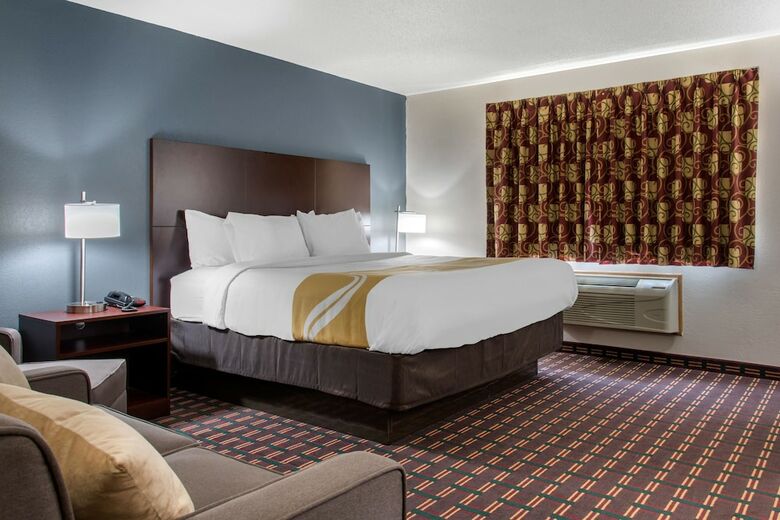 Hotel Quality Inn & Suites