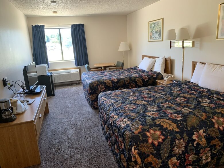 Hotel Designer Inn & Suites