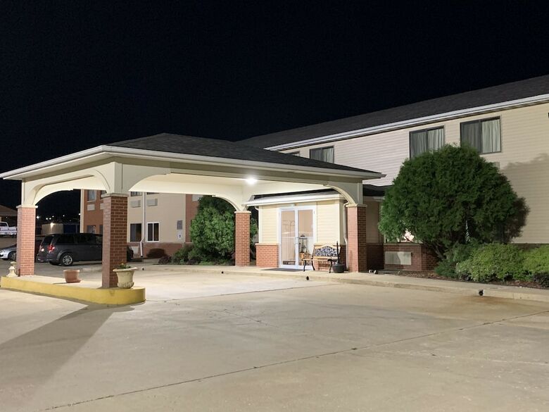 Hotel Designer Inn & Suites
