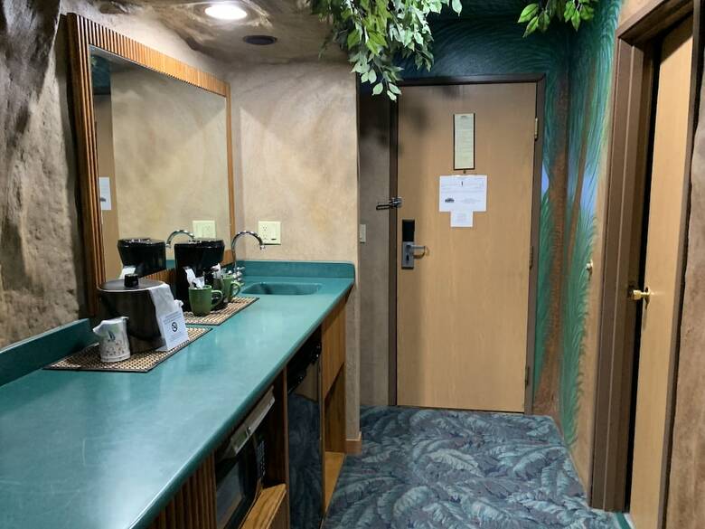 Hotel Designer Inn & Suites