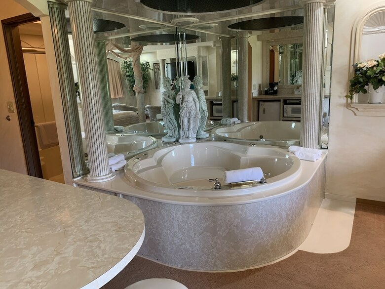 Hotel Designer Inn & Suites