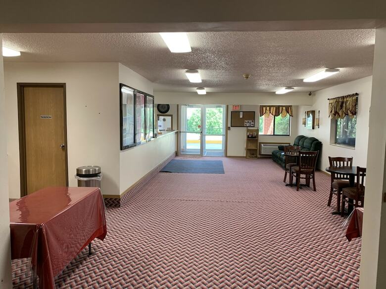 Hotel Designer Inn & Suites