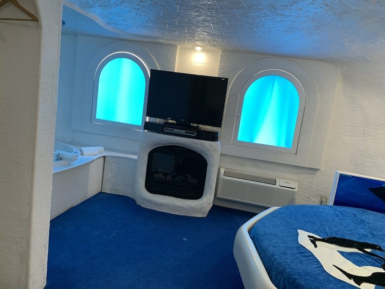Hotel Designer Inn & Suites