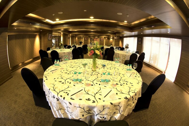 Hotel The Lalit Chandigarh