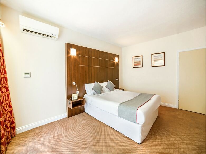Oyo Flagship The Bridge House Hotel