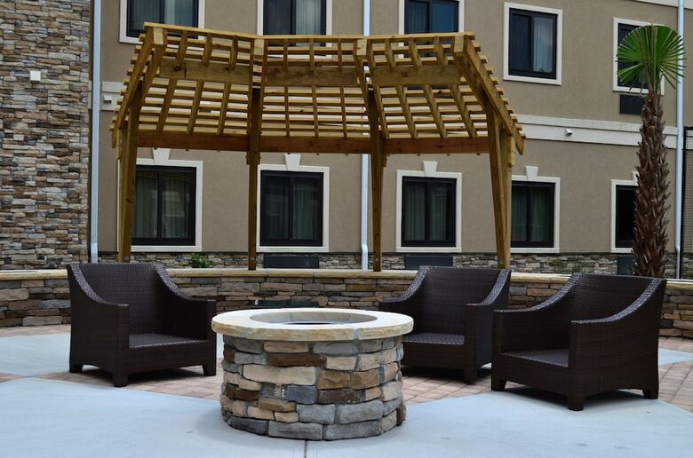 Aparthotel Staybridge Suites Jacksonville - Camp Lejeune Area