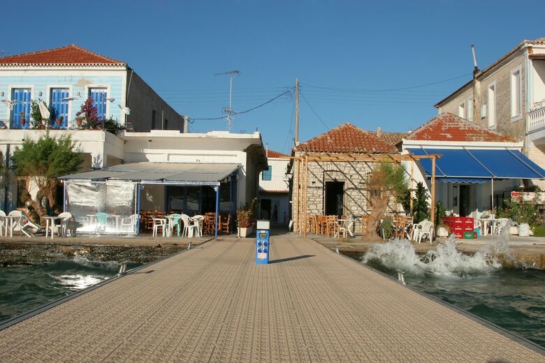 Aparthotel Thesmos Village