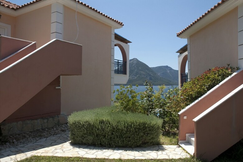 Aparthotel Thesmos Village