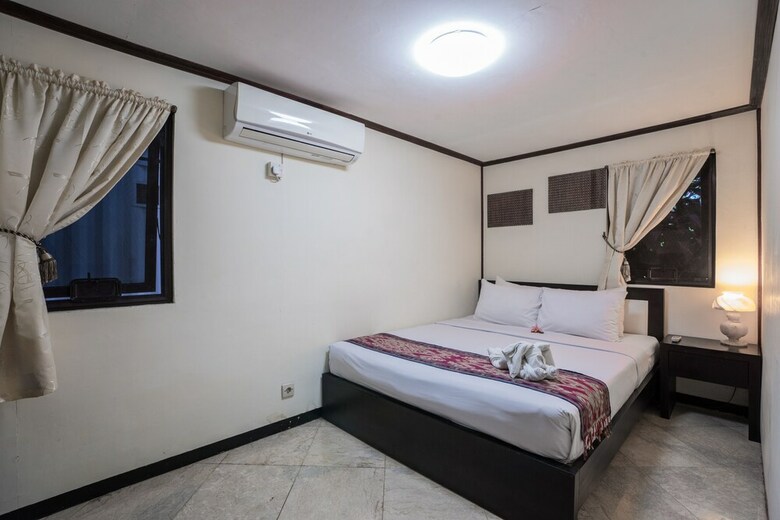 Hostal Royal Caravan Hotel Trawas