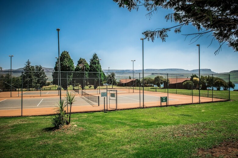 Apartamentos First Group Qwantani