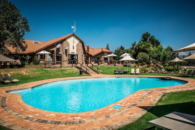 Apartamentos First Group Qwantani