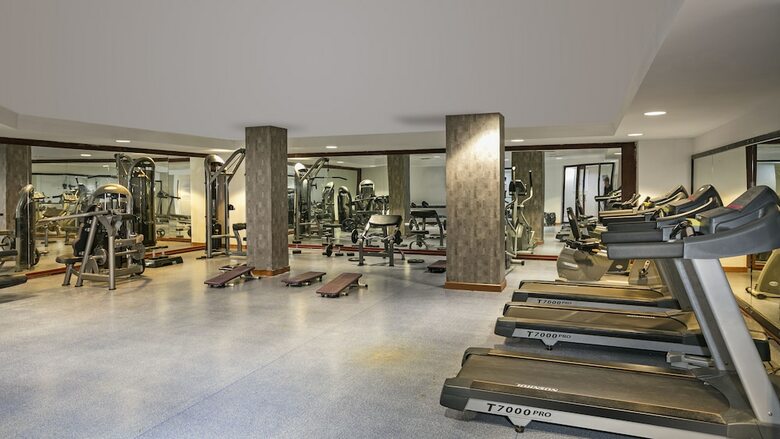 �zkaymak Falez Hotel