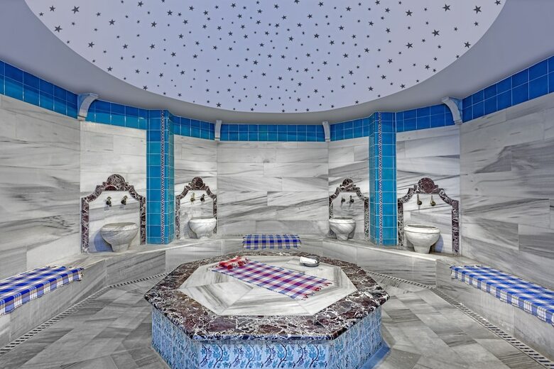 �zkaymak Falez Hotel