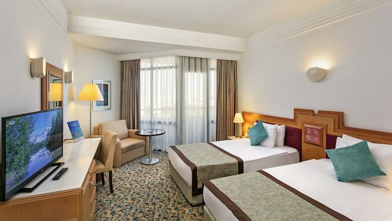 �zkaymak Falez Hotel