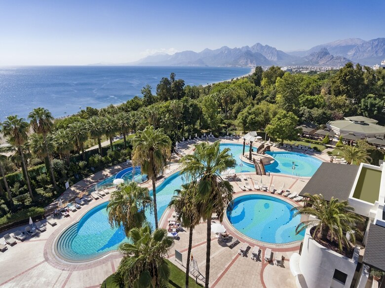 �zkaymak Falez Hotel