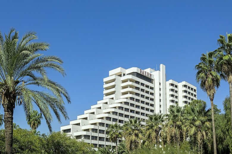 �zkaymak Falez Hotel
