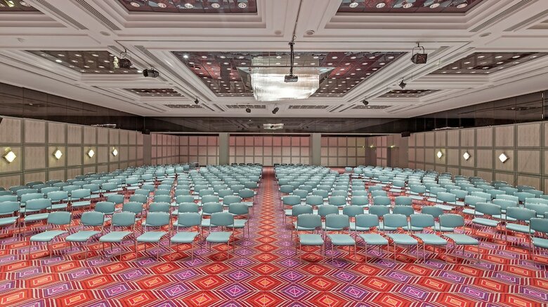 �zkaymak Falez Hotel