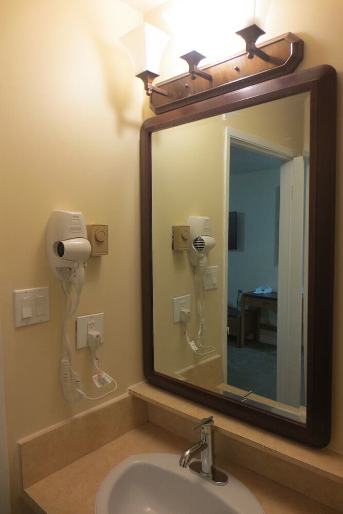 Hotel Vanderhoof Inn