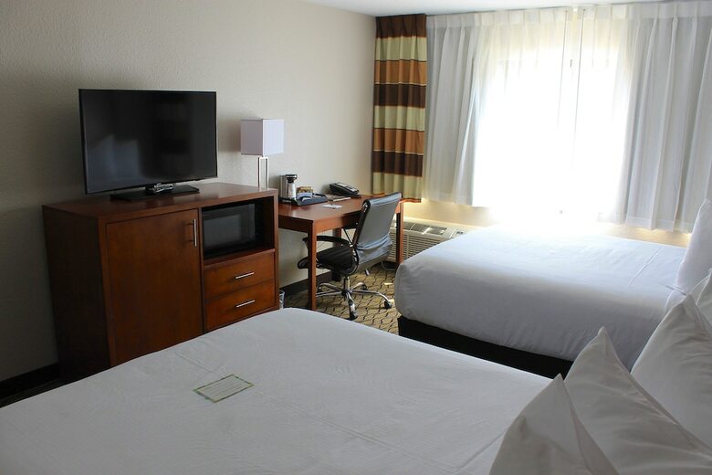 Hotel Wyndham Garden Fort Wayne