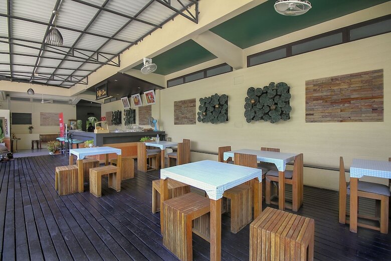 Oyo 905 Rajata Hotel