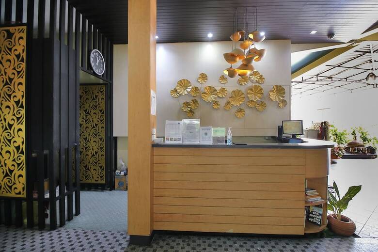 Oyo 905 Rajata Hotel