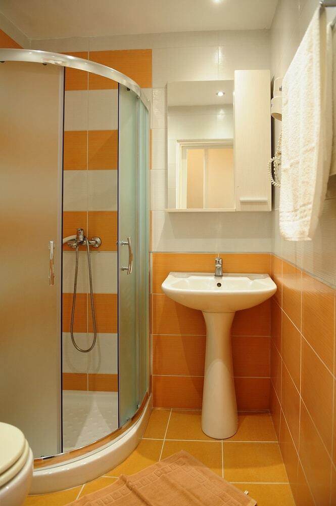 Aparthotel Ipsos Holidays