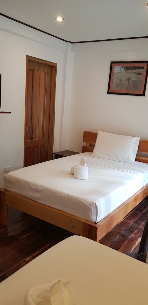 Hotel Divegurus Boracay Beach Resort