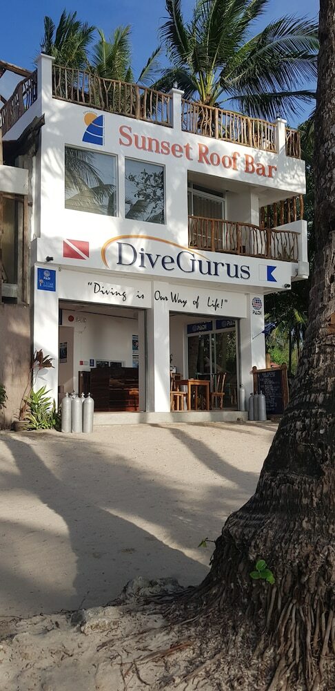 Hotel Divegurus Boracay Beach Resort