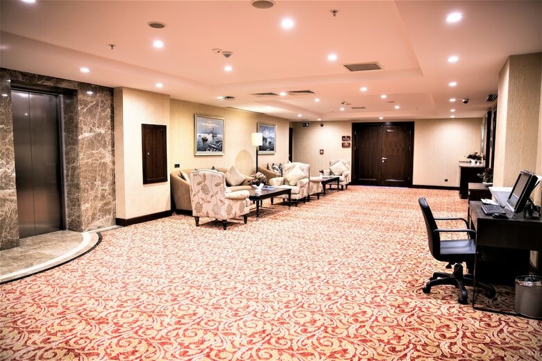 Grand Aras Hotel & Suites