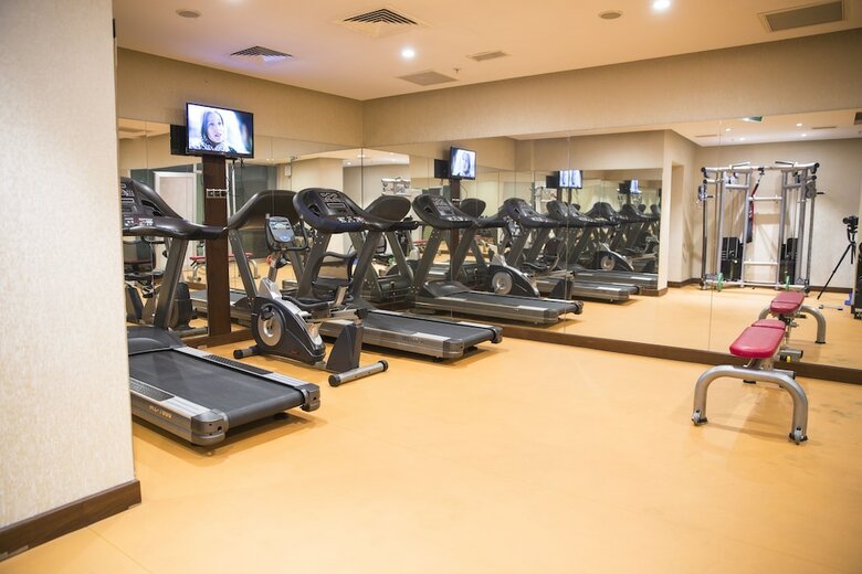 Grand Aras Hotel & Suites