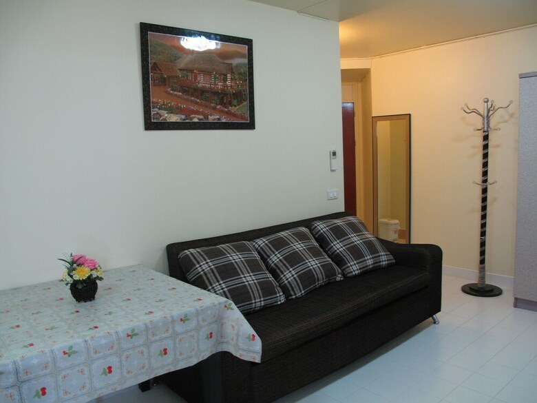 Sk Muangthongthani Apartment