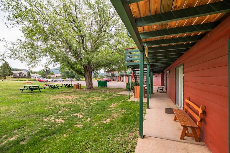 Hotel Discovery Lodge