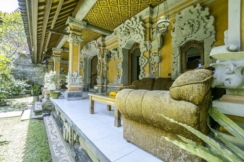 Hotel Ubud Sensasi Bungalows