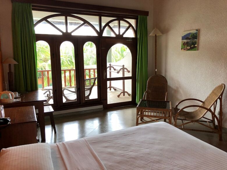 Wunderbar Beach Hotel