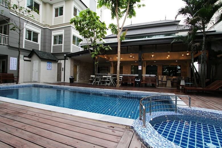 At Residence Suvarnabhumi Hotel